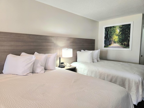 Days Inn by Wyndham San Marcos