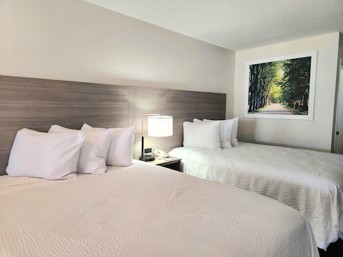Days Inn by Wyndham San Marcos