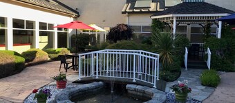 Powell River Town Centre Hotel