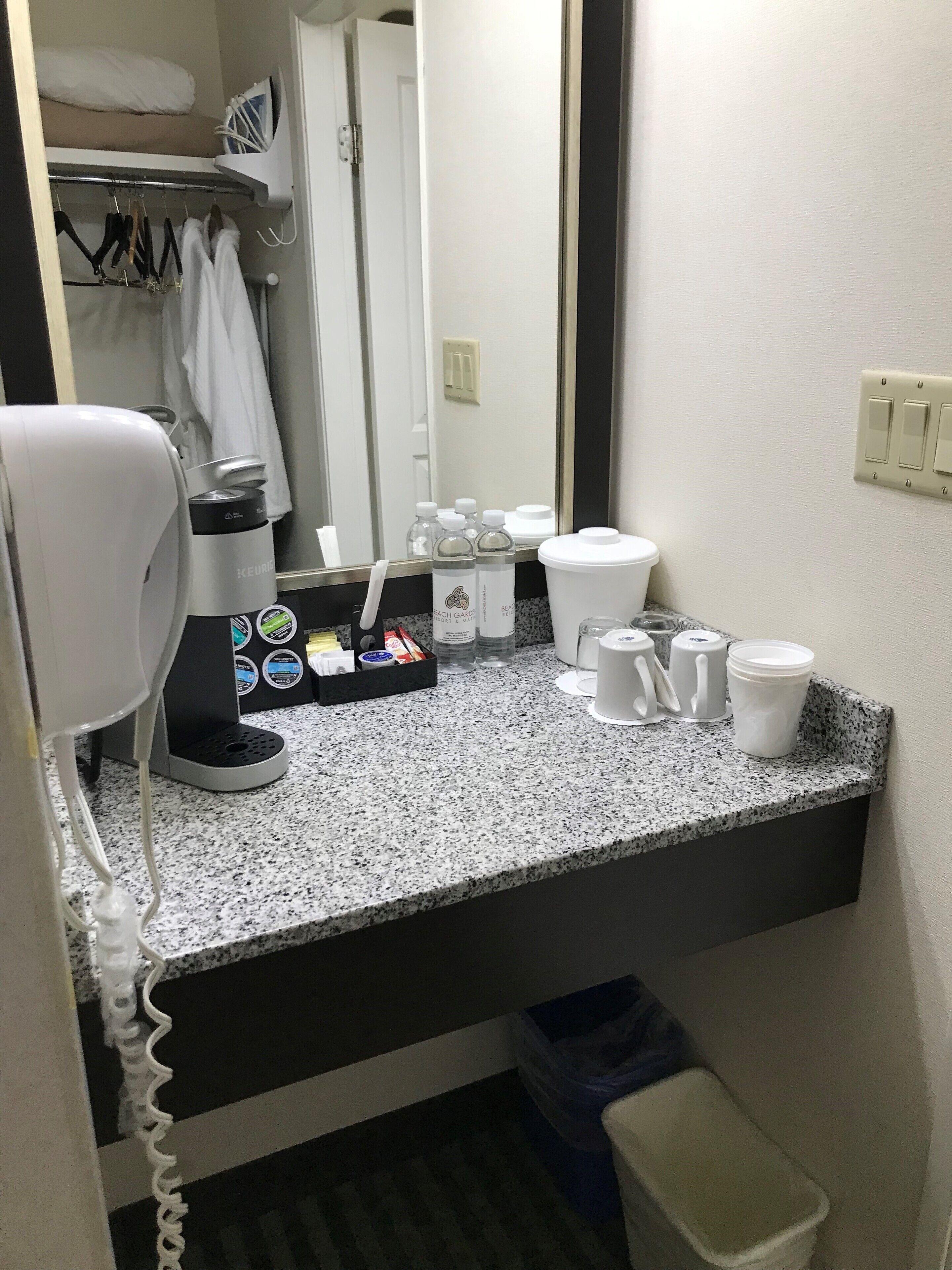 executive room | 1 bedroom, blackout curtains, iron/ironing board, free wifi