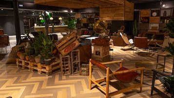 Bar lounge
