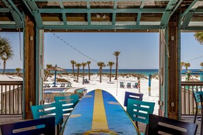 Beach bar -  The Pensacola Beach Resort (Pensacola Beach)