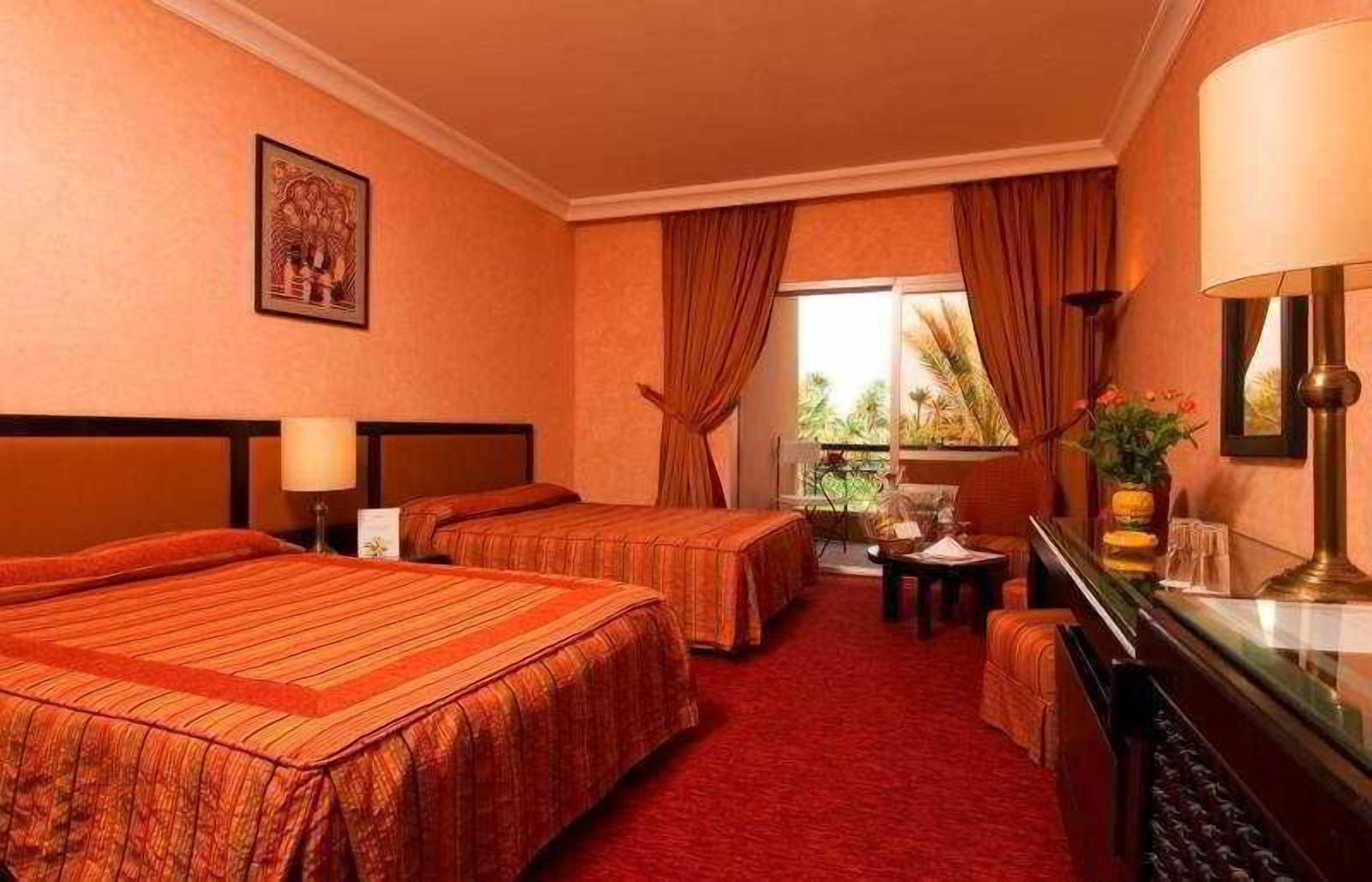 Ropa de cama de alta calidad, minibar y sistema de insonorización 