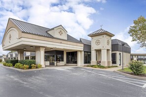 Pintu masuk properti