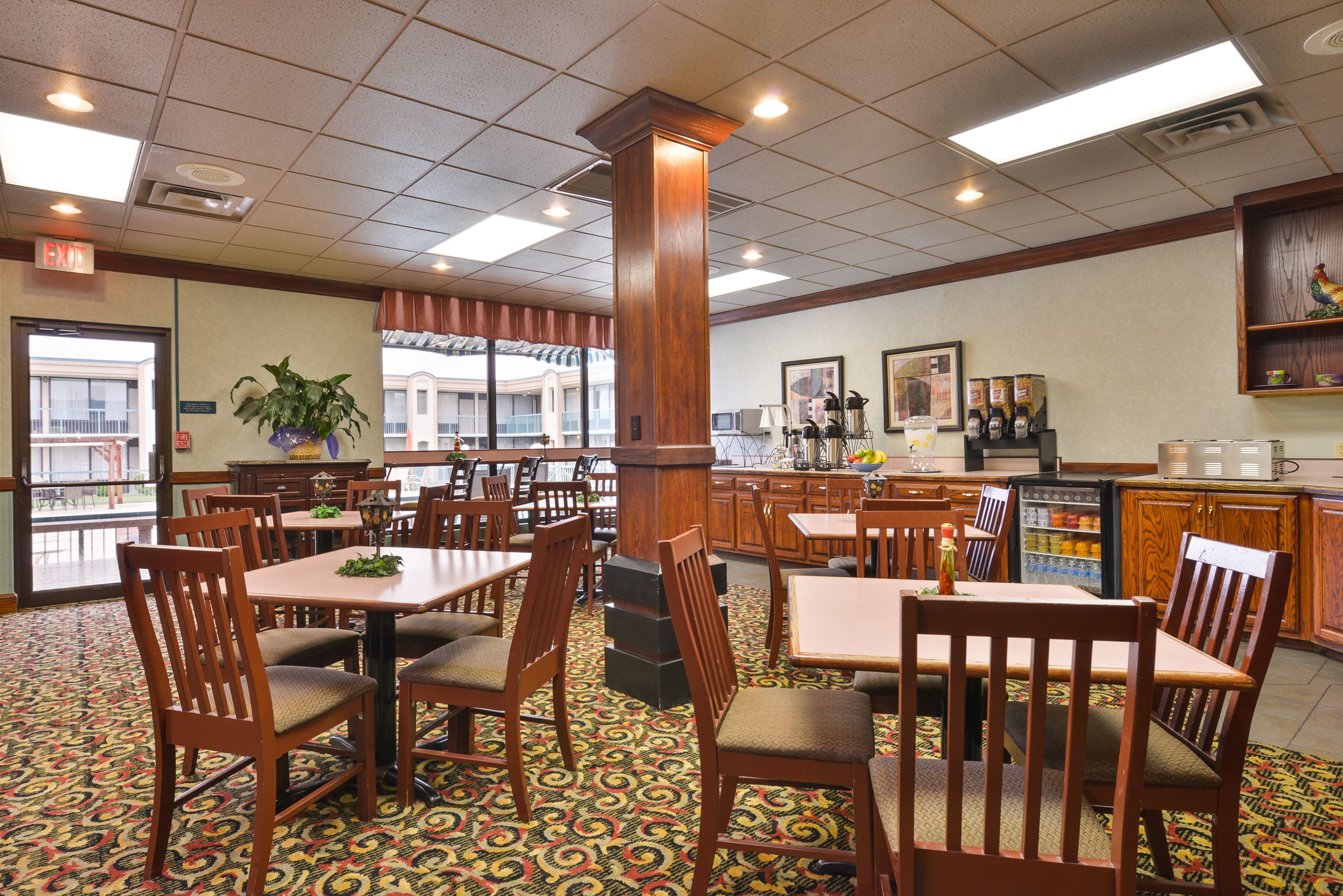 free continental breakfast