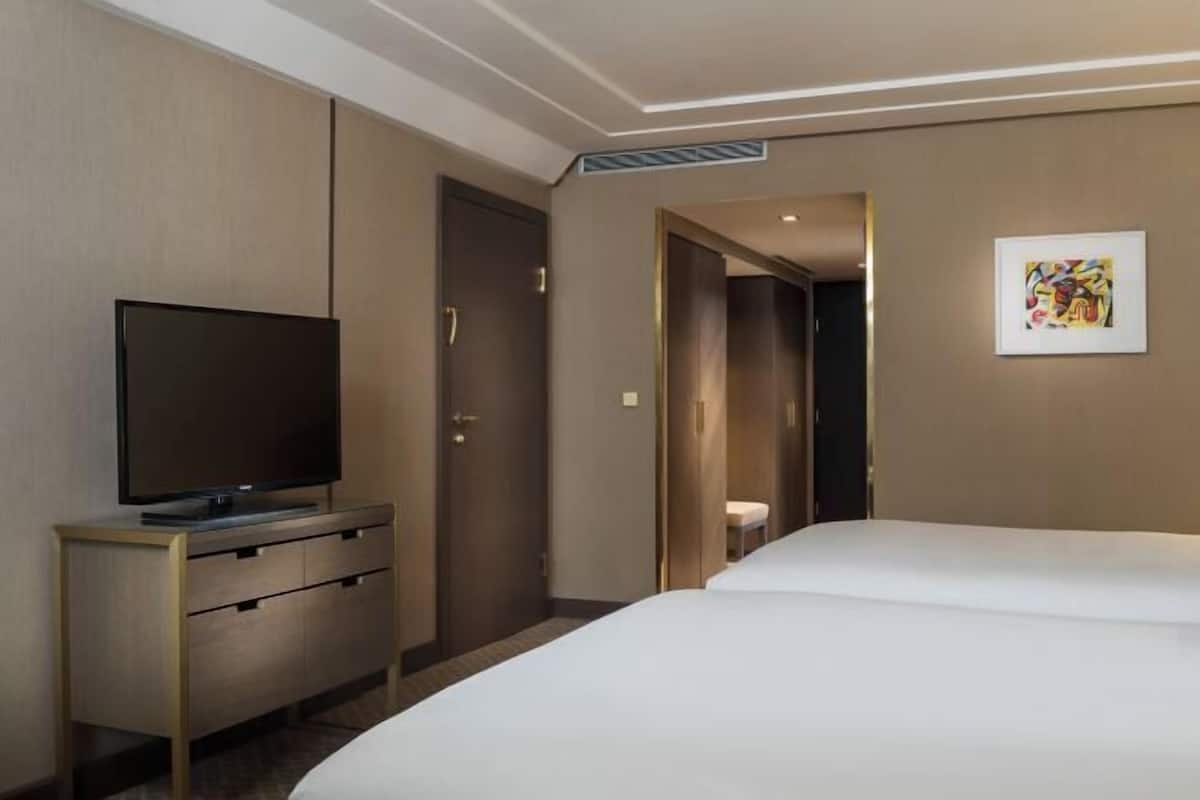 1 slaapkamer, luxe beddengoed, een kluis op de kamer, een bureau