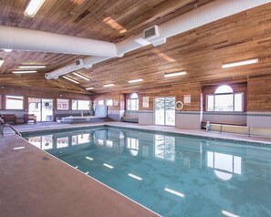 Indoor pool - Quality Inn (Merritt)