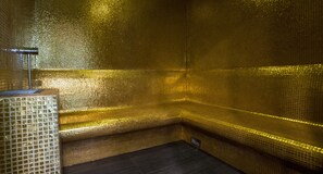 Sauna, bain de vapeur, 2 salles de soins