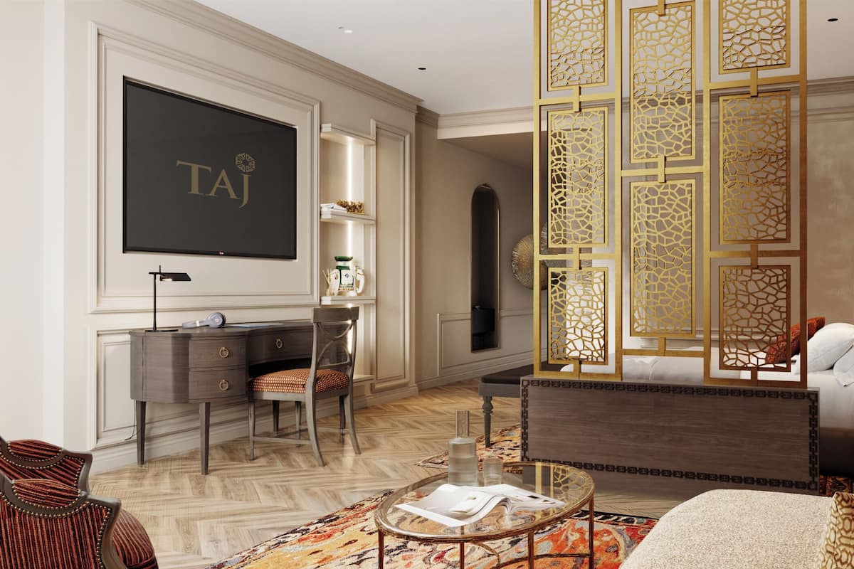 Grand Twin Room (Luxury) | Hypo-allergenic bedding, free minibar, in-room safe, desk