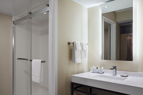 Toronto Airport Marriott Hotel - Image 13