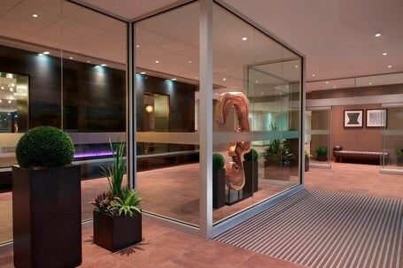 Toronto Airport Marriott Hotel - Image 4