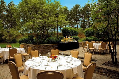 Toronto Airport Marriott Hotel - Image 37
