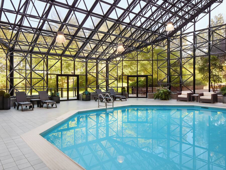 Una piscina techada