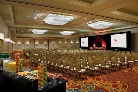 Toronto Airport Marriott Hotel - Image 53
