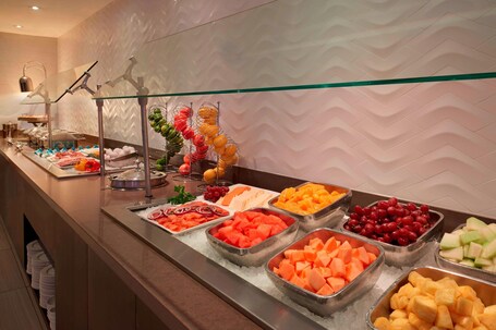 Toronto Airport Marriott Hotel - Image 38