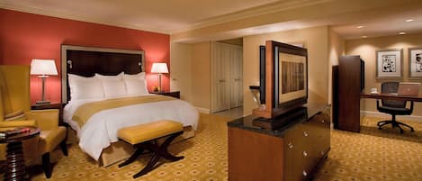 Premium bedding, in-room safe, desk, blackout drapes