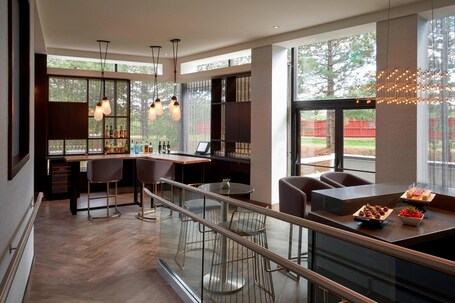 Toronto Airport Marriott Hotel - Image 25