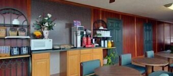 Days Inn by Wyndham Newport