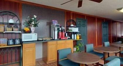 Days Inn by Wyndham Newport