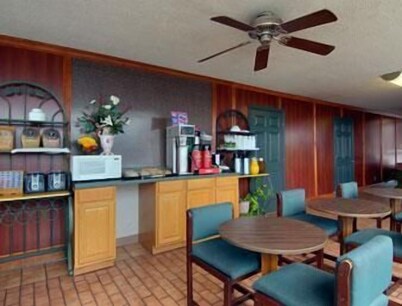 Days Inn by Wyndham Newport