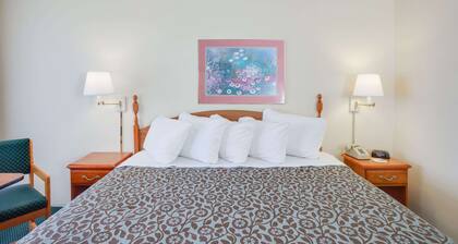 Days Inn by Wyndham Newport