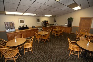 Free buffet breakfast 