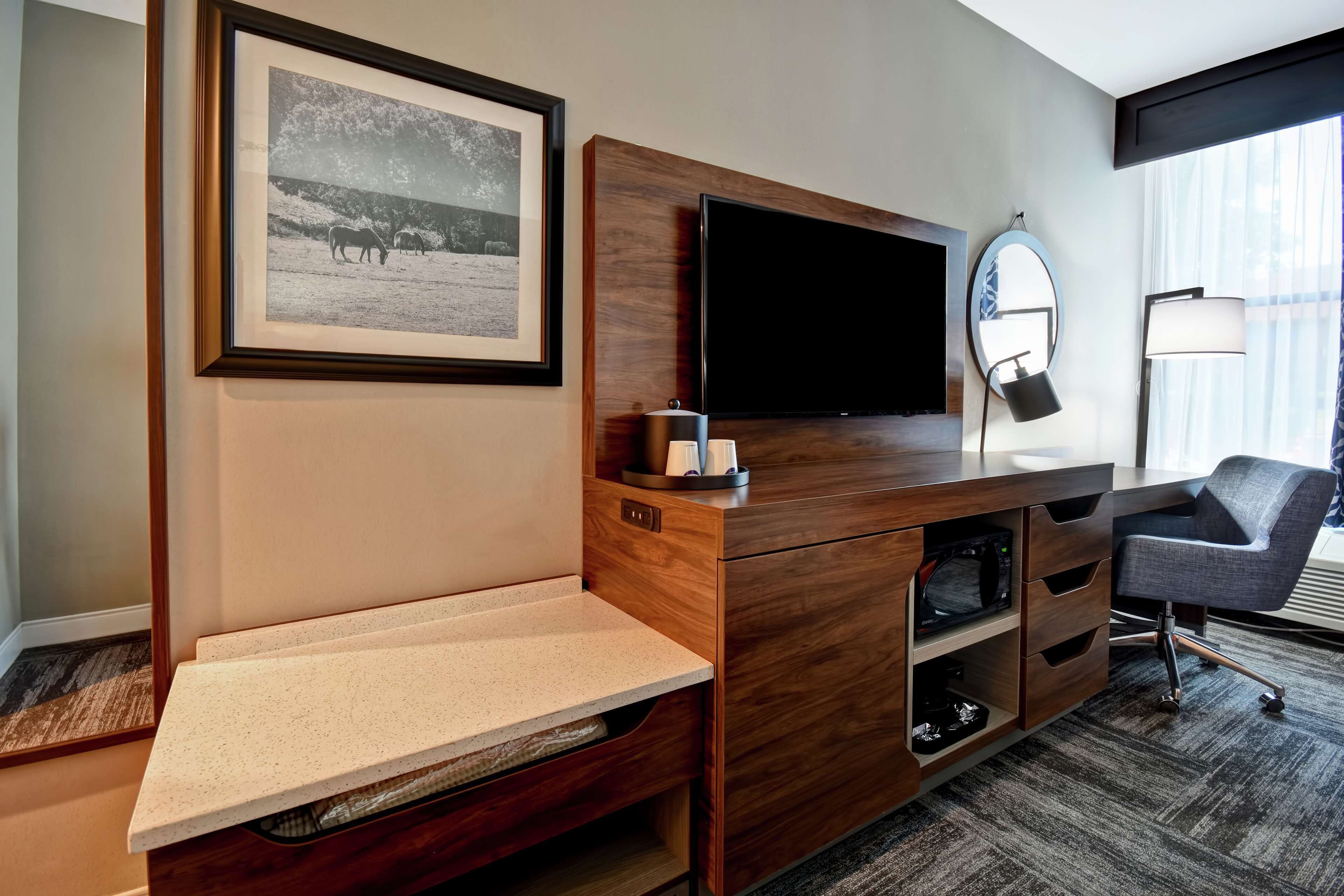 In-room safe, desk, iron/ironing board, free WiFi