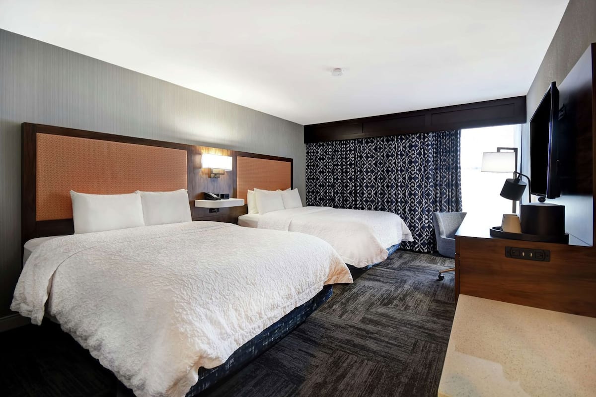 In-room safe, desk, iron/ironing board, free WiFi