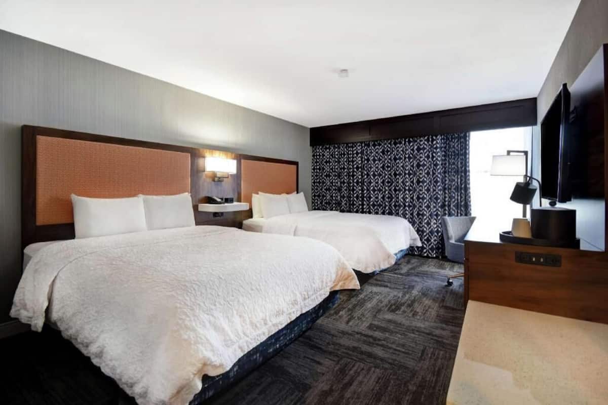 In-room safe, desk, iron/ironing board, free WiFi