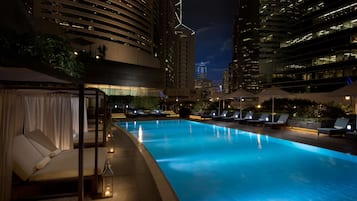 Hồ bơi ngoài trời, mở cửa từ 6:00 đến 22:00, lều miễn phí