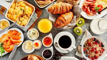 Daily buffet breakfast for a fee