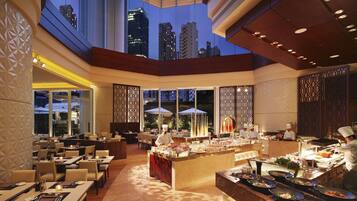 5 restaurants, breakfast, lunch, dinner served; Italian cuisine