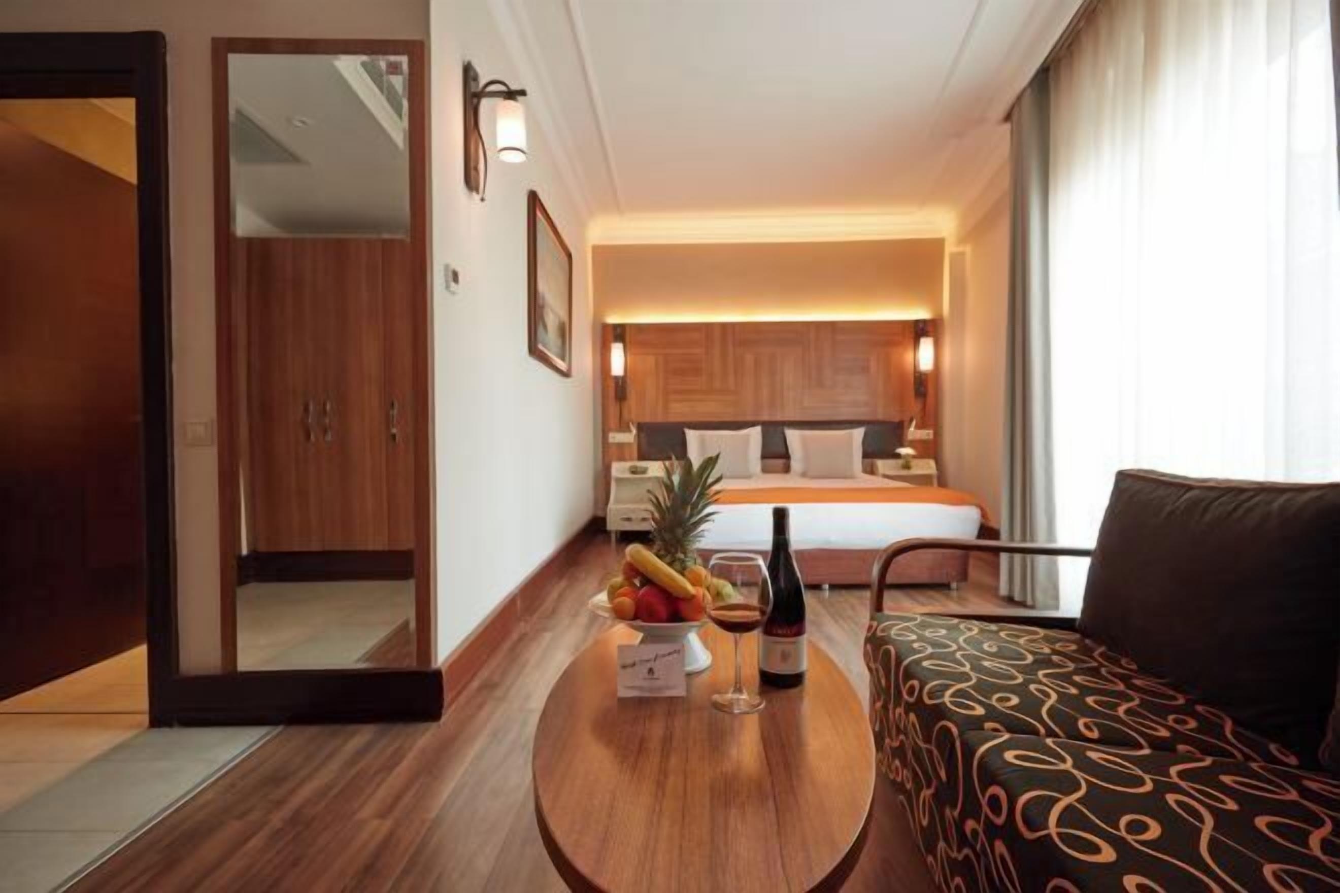 Minibar, in-room safe, desk, laptop workspace