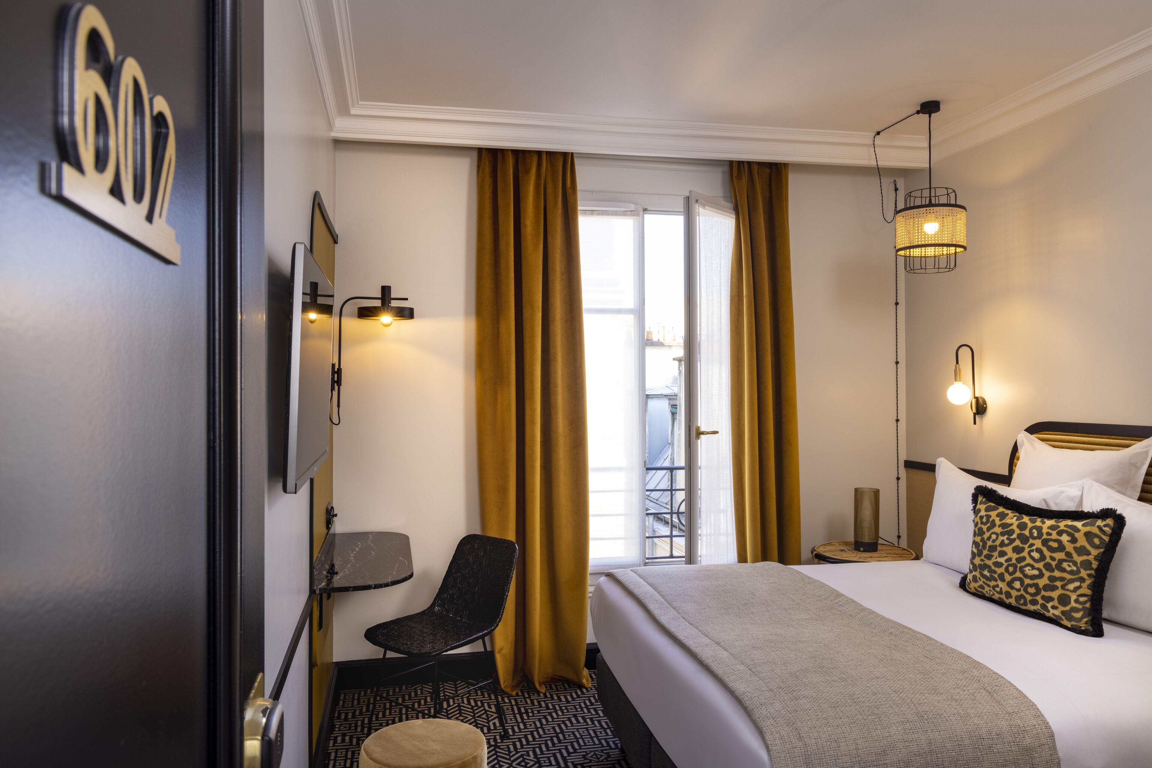 1 bedroom, premium bedding, in-room safe, desk