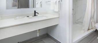 Motel 6 Red Oak, TX - Dallas