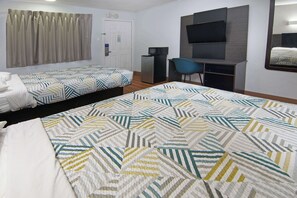 Desk, free WiFi, bed sheets - Motel 6 Red Oak, TX - Dallas (Red Oak)