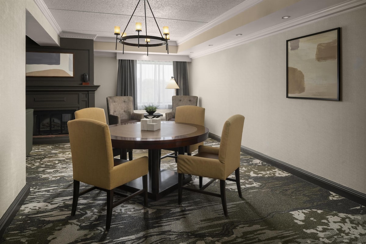 Presidential Suite, 1 King Bed, Non Smoking | In-room safe, desk, laptop workspace, iron/ironing board