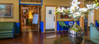 Days Inn by Wyndham Clinton