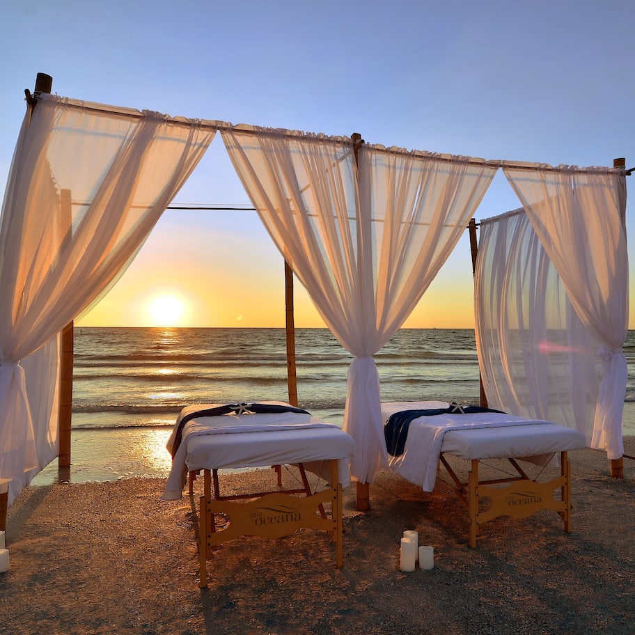 Couples treatment rooms, sauna, hot tub, steam room, body treatments