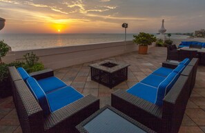 埃及棉床單、高級寢具、特厚豪華床墊、迷你吧