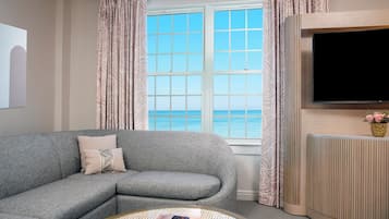 36 インチの薄型テレビ (ケーブル放送視聴可)、テレビ、iPod ドック