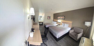 Quality Inn & Suites Albuquerque South Valley Area