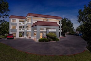 Exterior - Quality Inn & Suites Sunport Airport Albuquerque (Albuquerque)