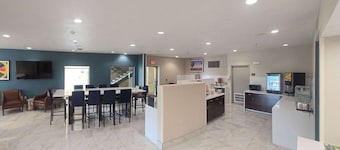 Quality Inn & Suites Albuquerque South Valley Area