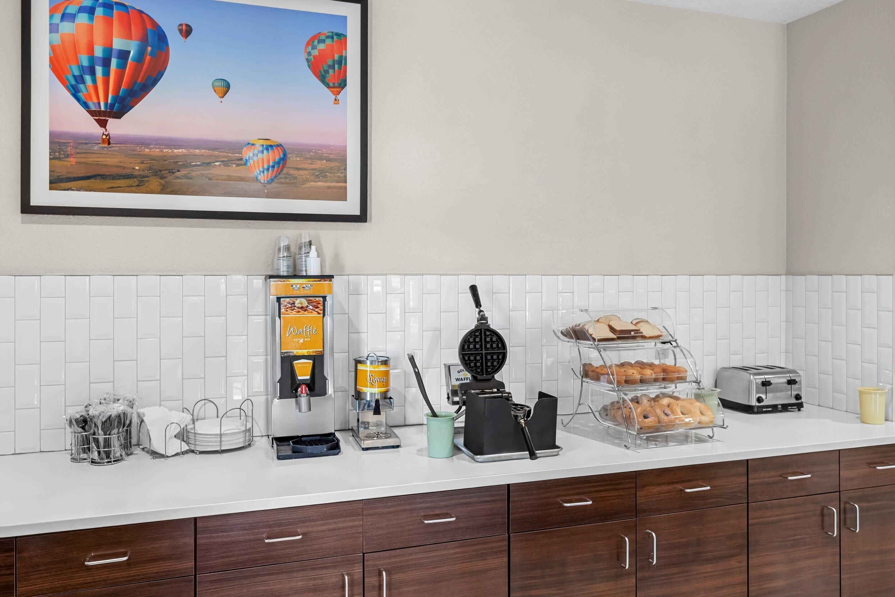 free daily continental breakfast