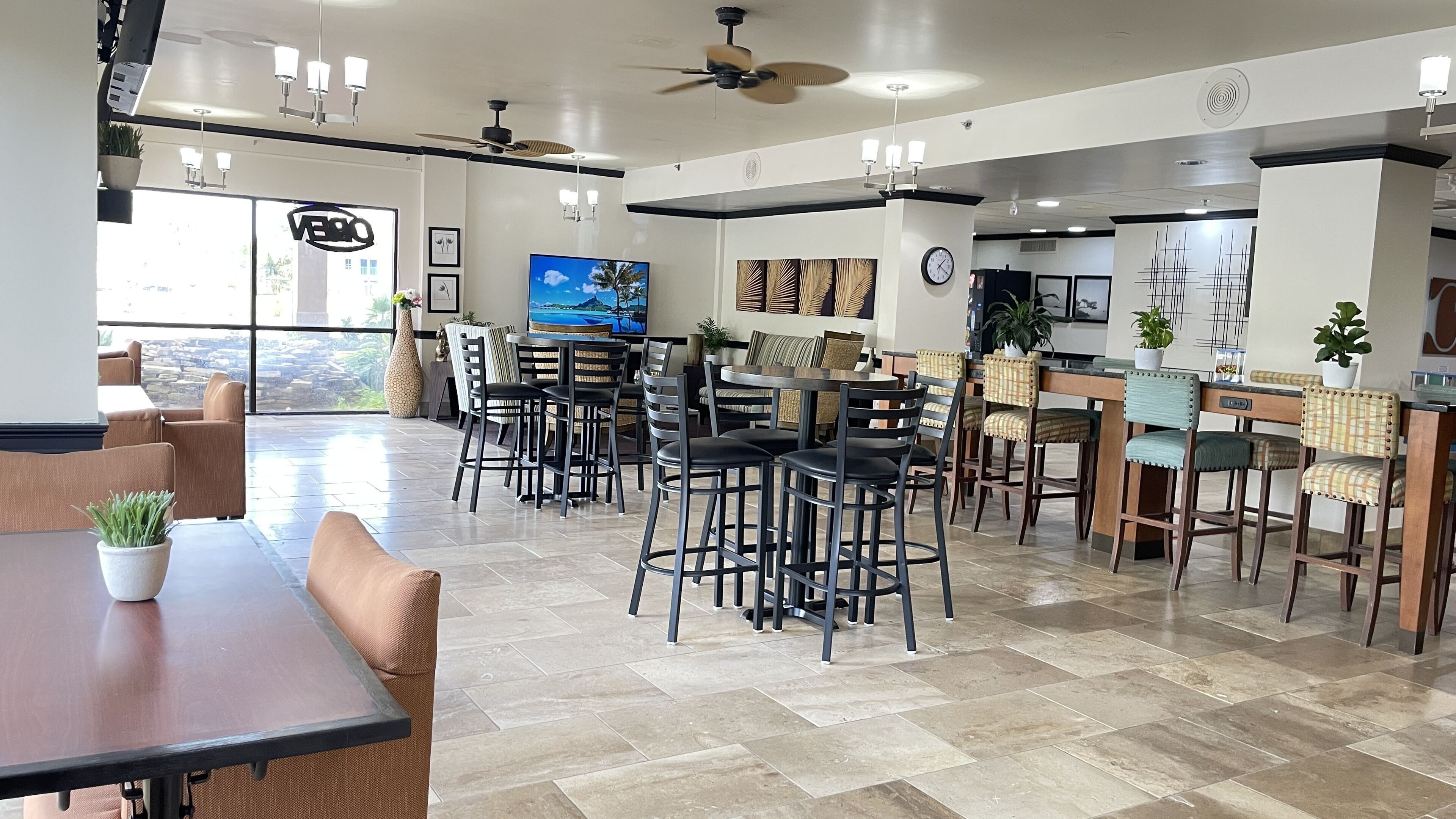 Breakfast area