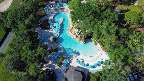 6 outdoor pools, pool umbrellas, sun loungers