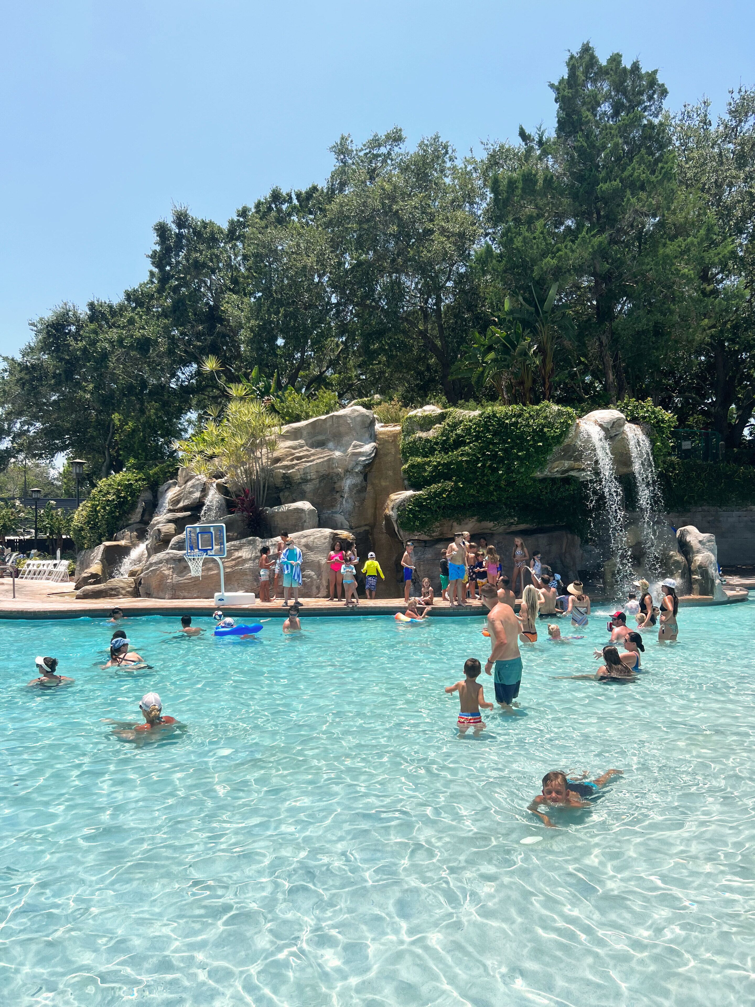 6 outdoor pools, pool umbrellas, pool loungers