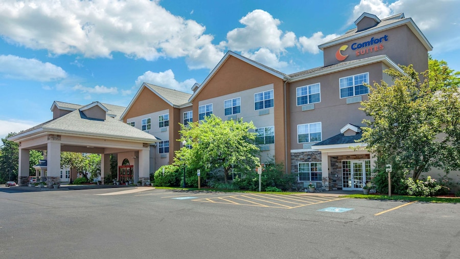 Comfort Suites