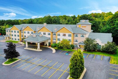 Comfort Suites